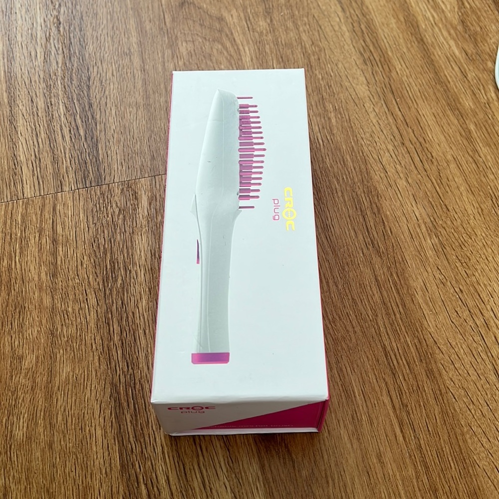 Plug Detachable Mini Hot Brush - White-Pink by Croc for Unisex - 1 Pc Hot Brush